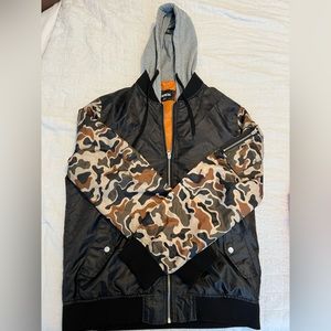 Carbon jacket with hood, size XL, camo sleeves, orange lining, pockets w/ zipper